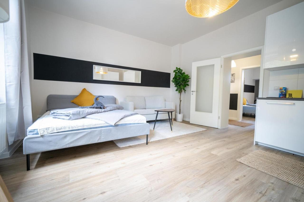 Fullhouse - Zwickau - L96 - Smarttv - Nespresso - 2 Queensize Beds Esterno foto