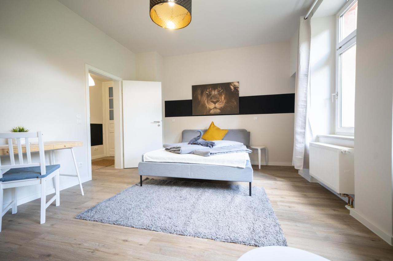 Fullhouse - Zwickau - L96 - Smarttv - Nespresso - 2 Queensize Beds Esterno foto